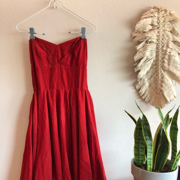 red vintage style corduroy dress - Picture 4 of 13